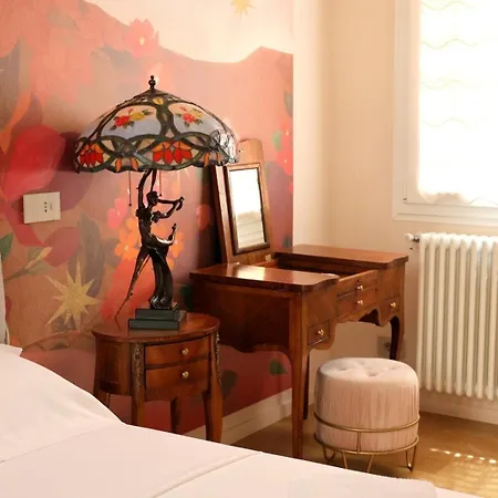 Independent House- Heart Of דירה